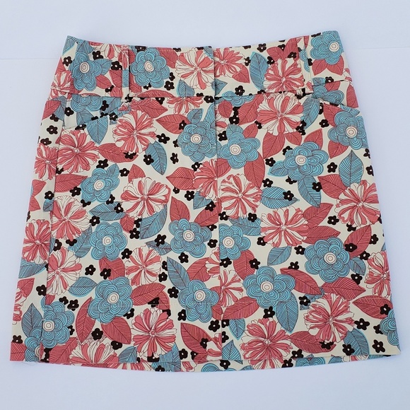 LOFT Dresses & Skirts - 3/$15 Ann Taylor Loft Floral Short Skirt